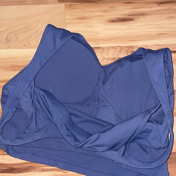 Blue Amazon tank top - Picture 3 of 3